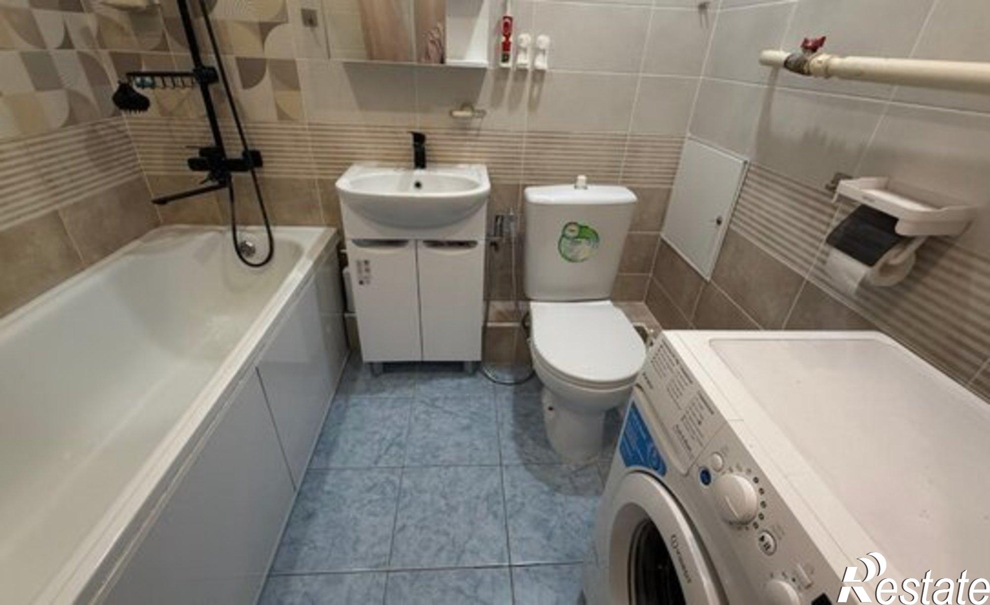 Купить квартиру за 4 850 000 рублей на Покровский б-р, 4