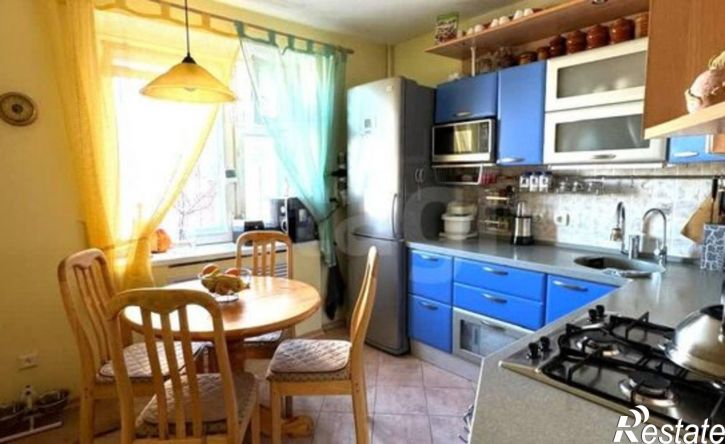 3-комн квартира улица Славы, 4,  д. 4