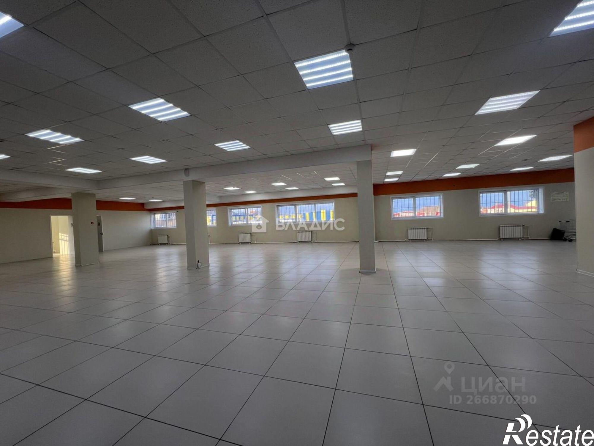 Купить торговое помещение за 2 000 000 рублей на улица Морозова, 202