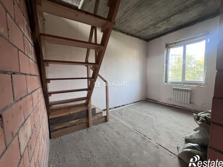 3-комн квартира улица Савина, 52,  д. 52