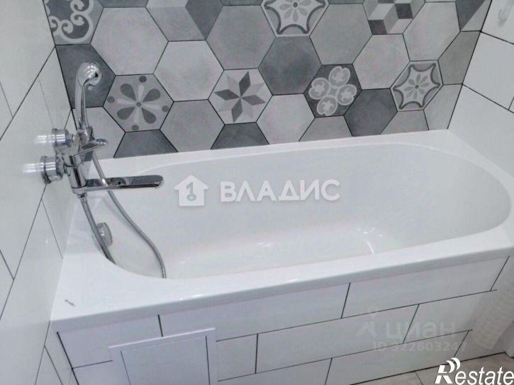 3-комн квартира улица Малышева, 18,  д. 18