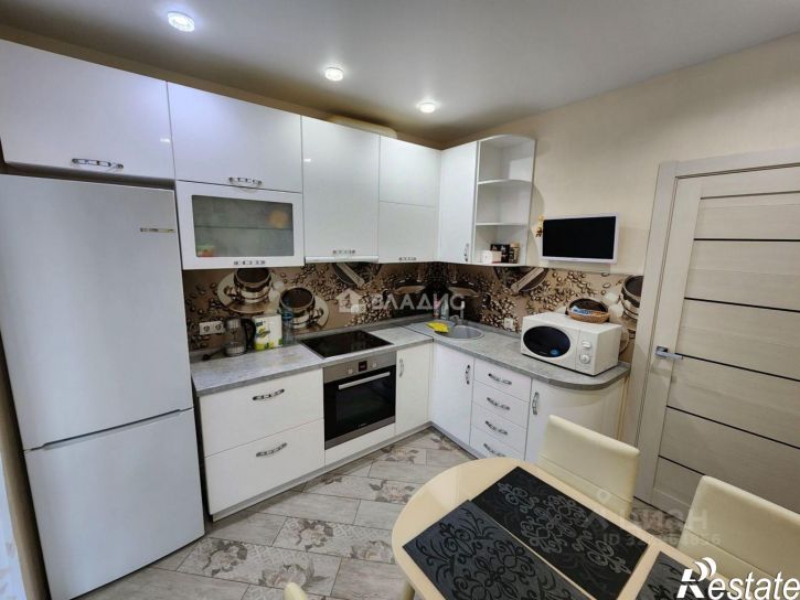 2-комн квартира улица Куратова, 76,  д. 76