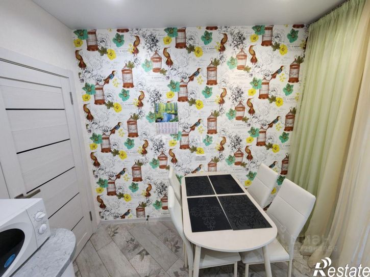 2-комн квартира улица Куратова, 76,  д. 76