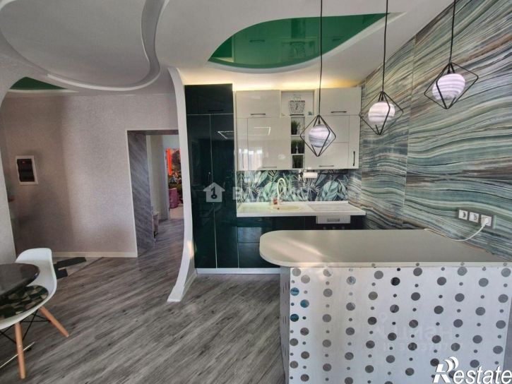 3-комн квартира Октябрьский проспект, 218,  д. 218