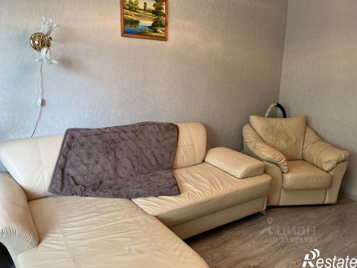 2-комн квартира улица Комарова, 11,  д. 11