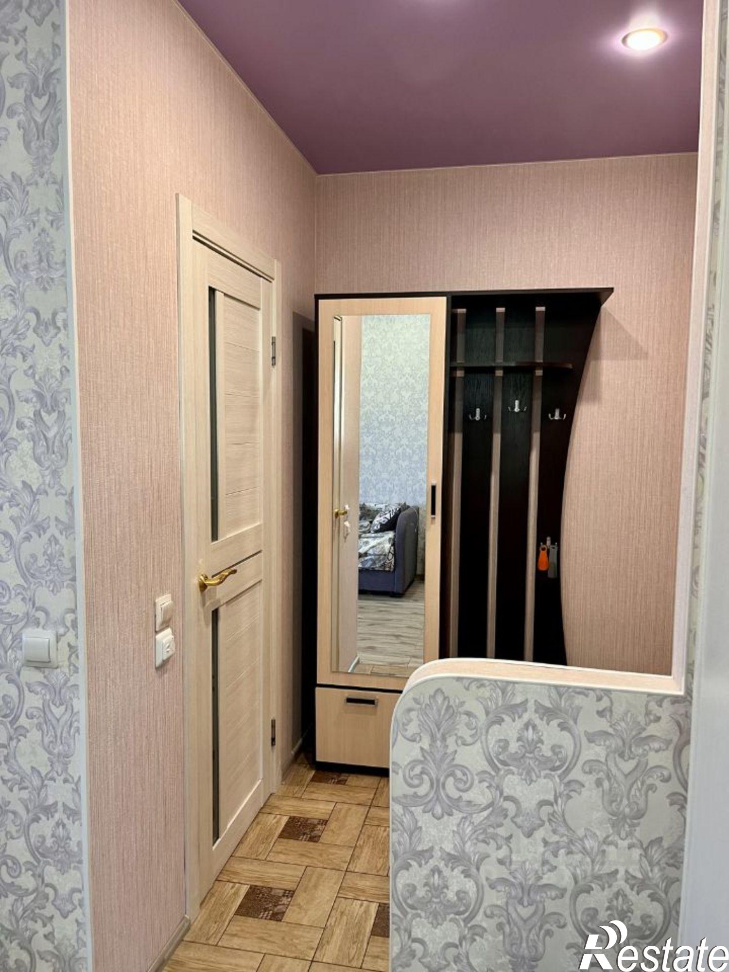 Сдать квартиру за 24 000 рублей на Октябрьский пр-кт, 140