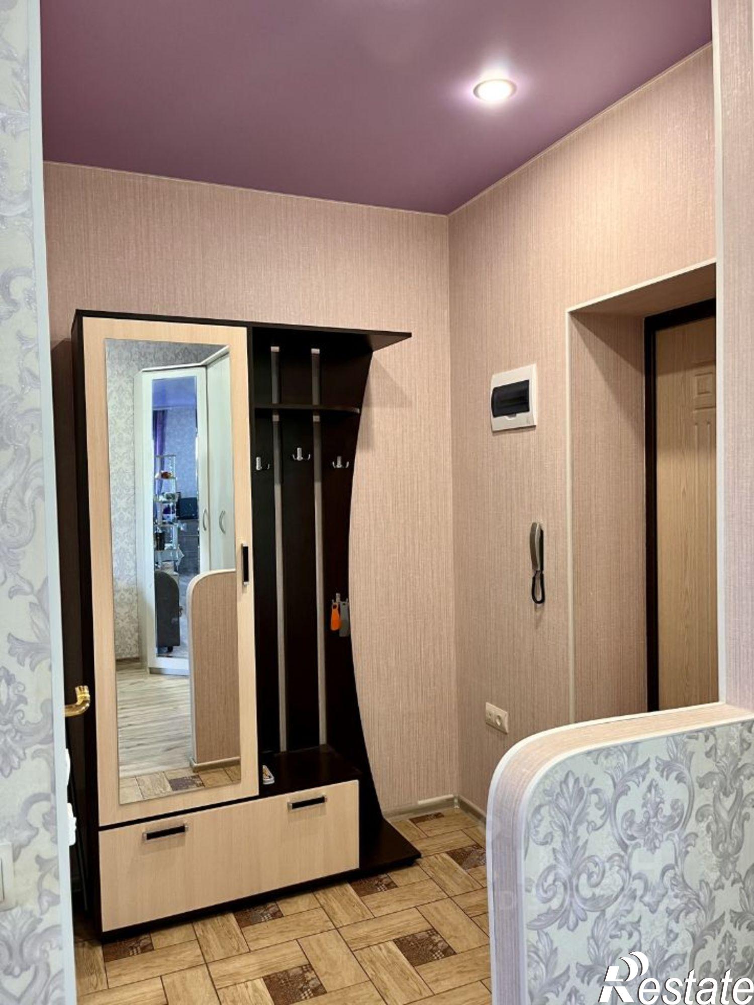 Сдать квартиру за 24 000 рублей на Октябрьский пр-кт, 140