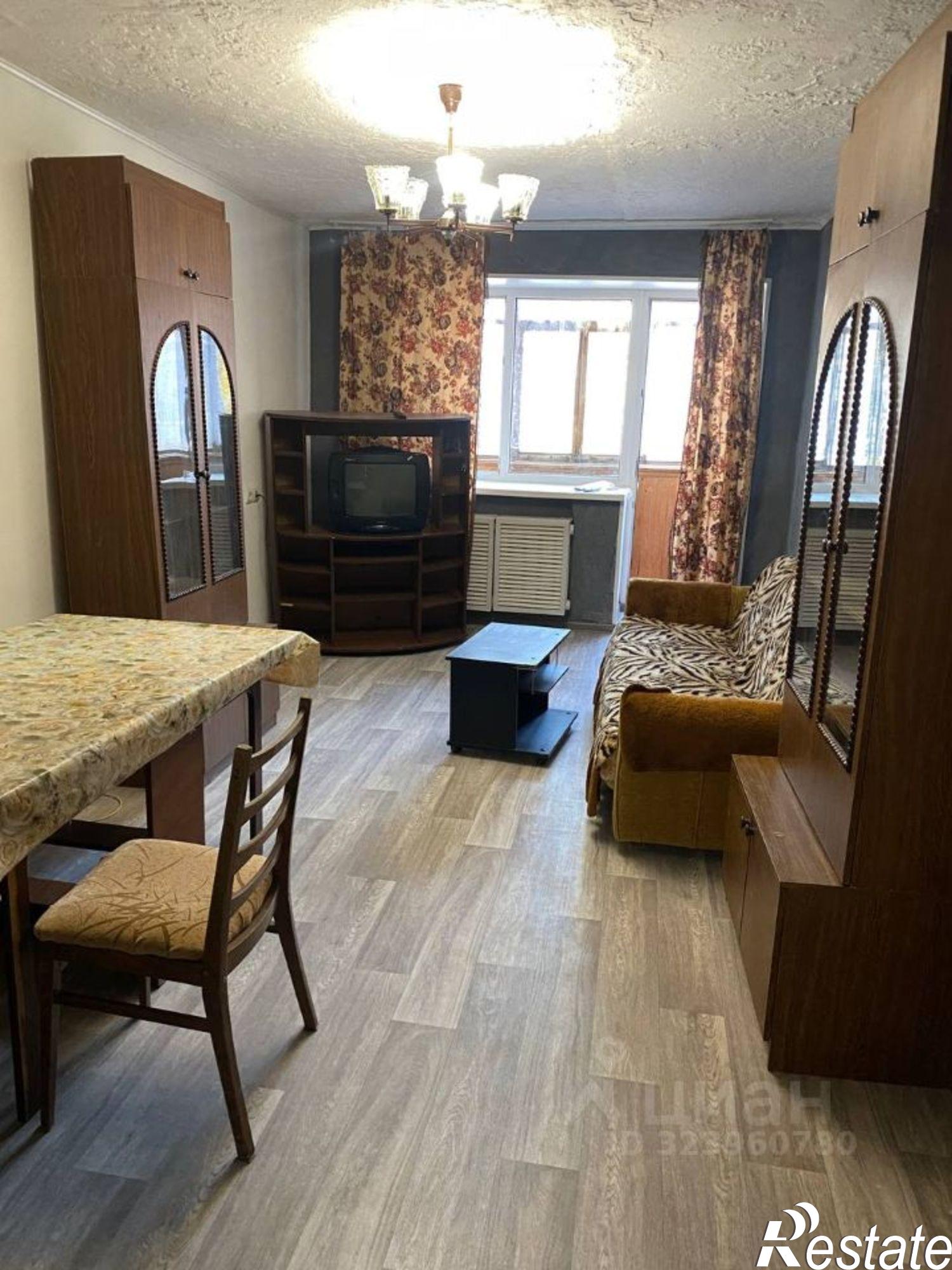 Сдать квартиру за 35 000 рублей на улица Комарова, 8