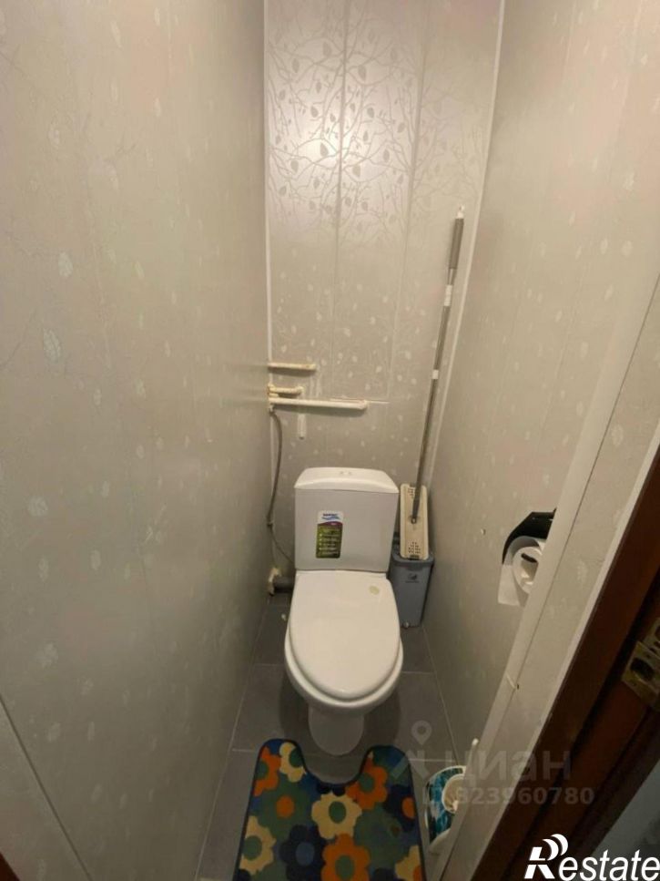 3-комн квартира улица Комарова, 8,  д. 8