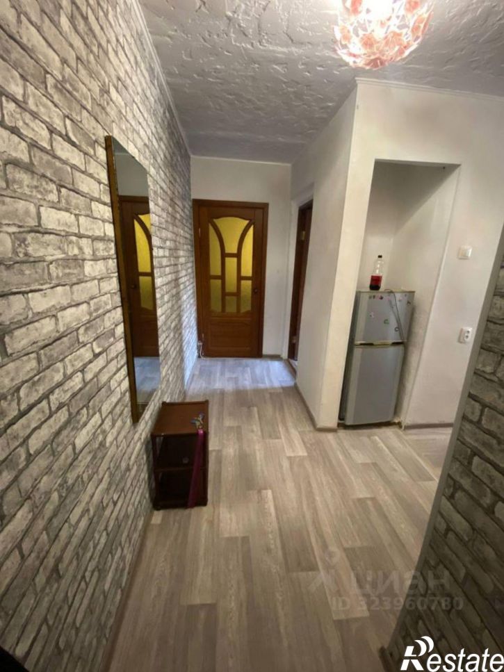 3-комн квартира улица Комарова, 8,  д. 8