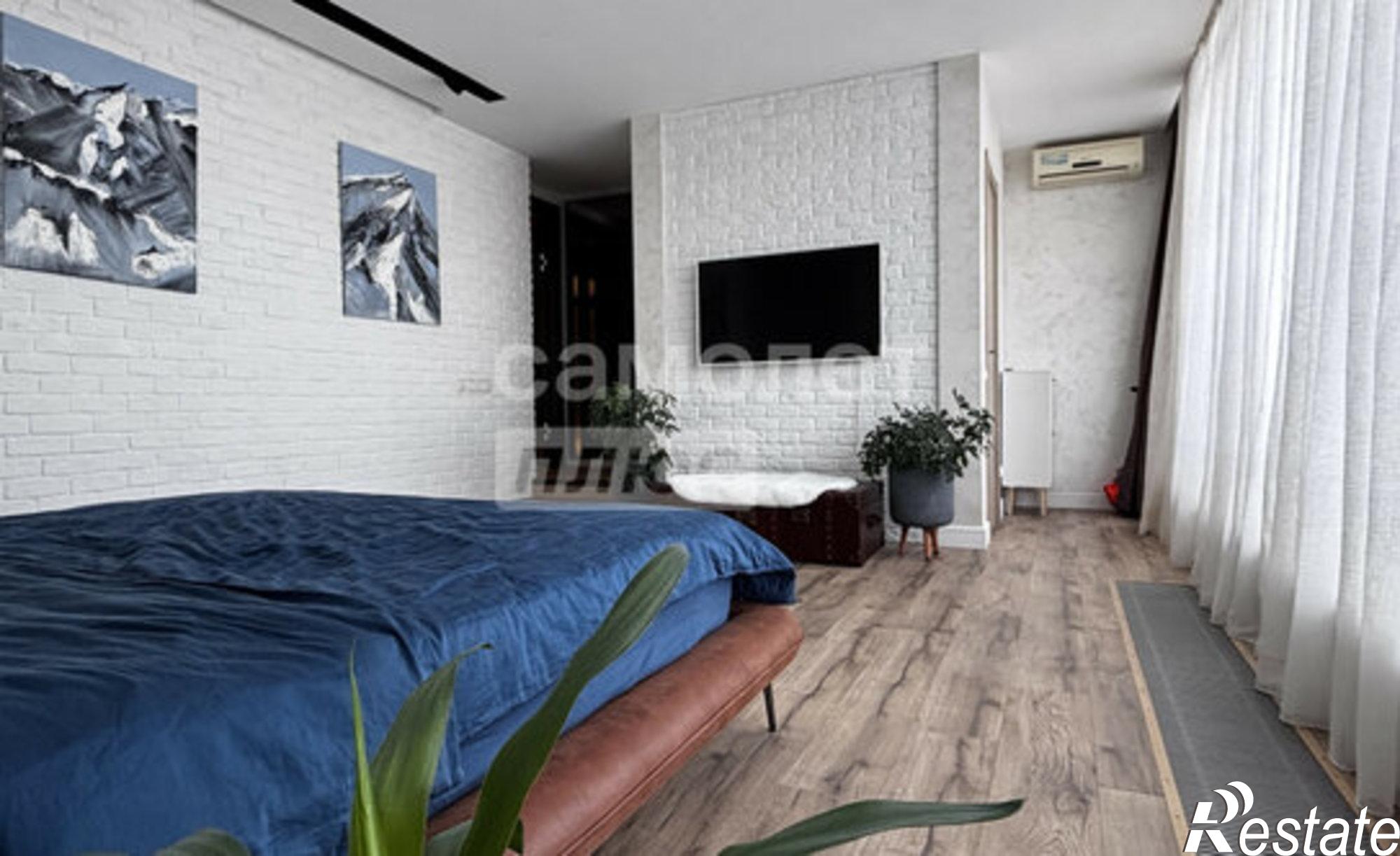 Купить квартиру за 17 000 000 рублей на Петрозаводская улица, 27/1