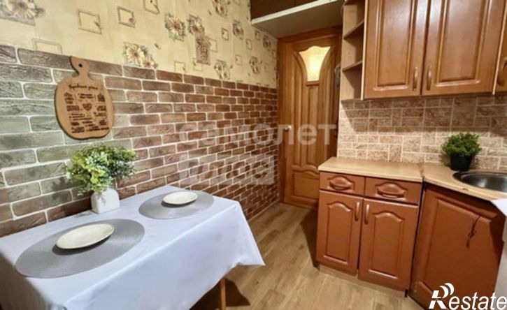 4-комн квартира ул Комарова, 4,  д. 4