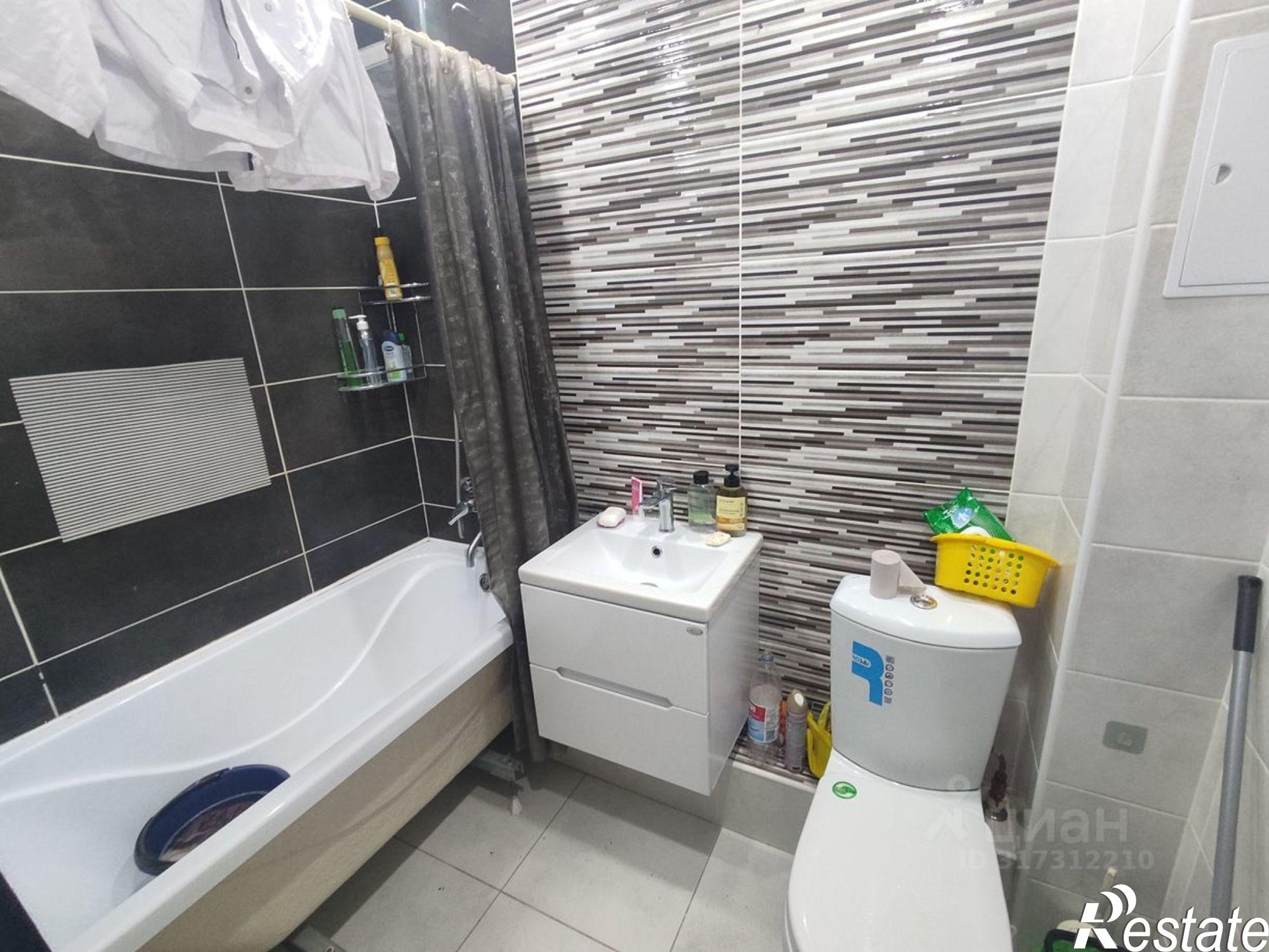 Сдать комнату за 11 000 рублей на ул Димитрова, 24