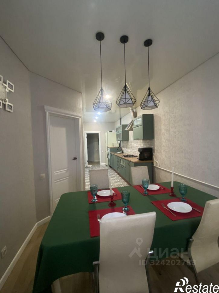 4-комн квартира ул Морозова, 100,  д. 100