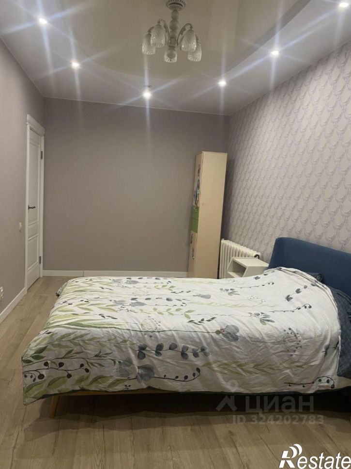 4-комн квартира ул Морозова, 100,  д. 100