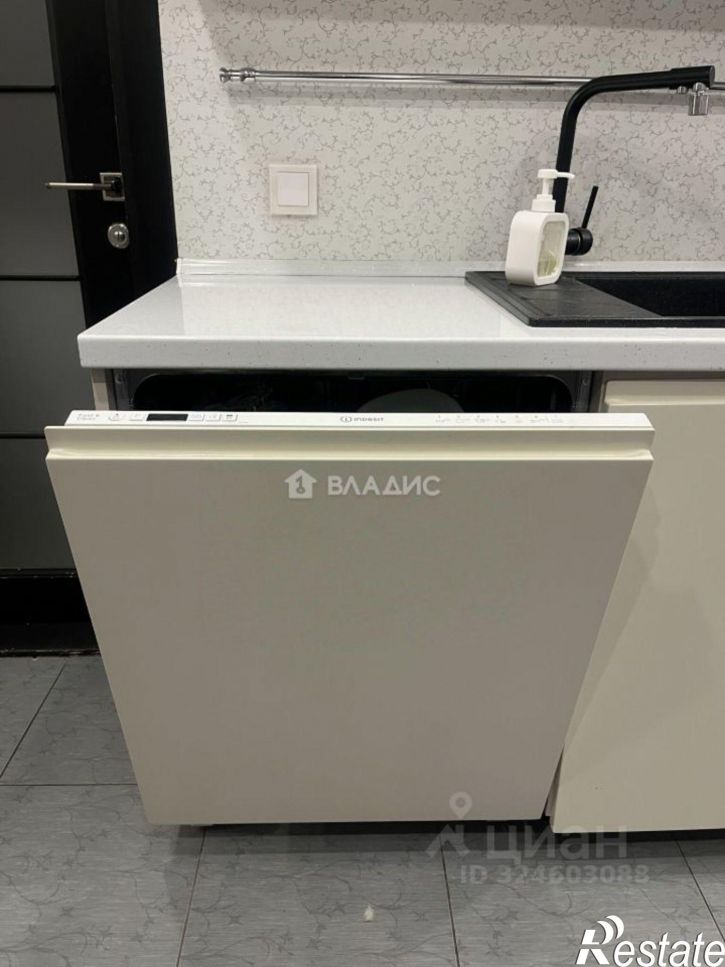 3-комн квартира улица Морозова, 109/2,  д. 109/2