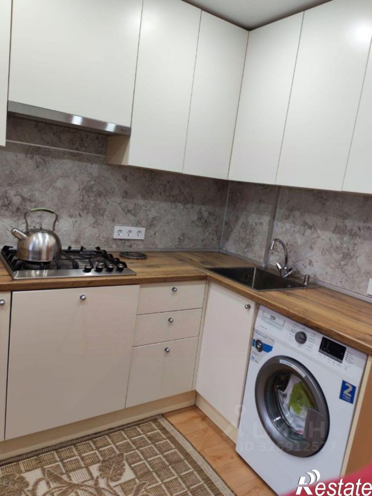 3-комн квартира пр-кт Бумажников, 42,  д. 42