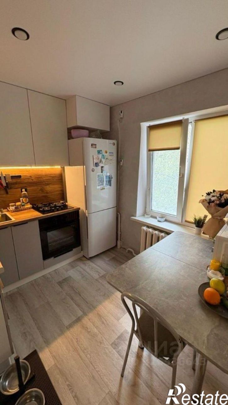 2-комн квартира улица Комарова, 10,  д. 10