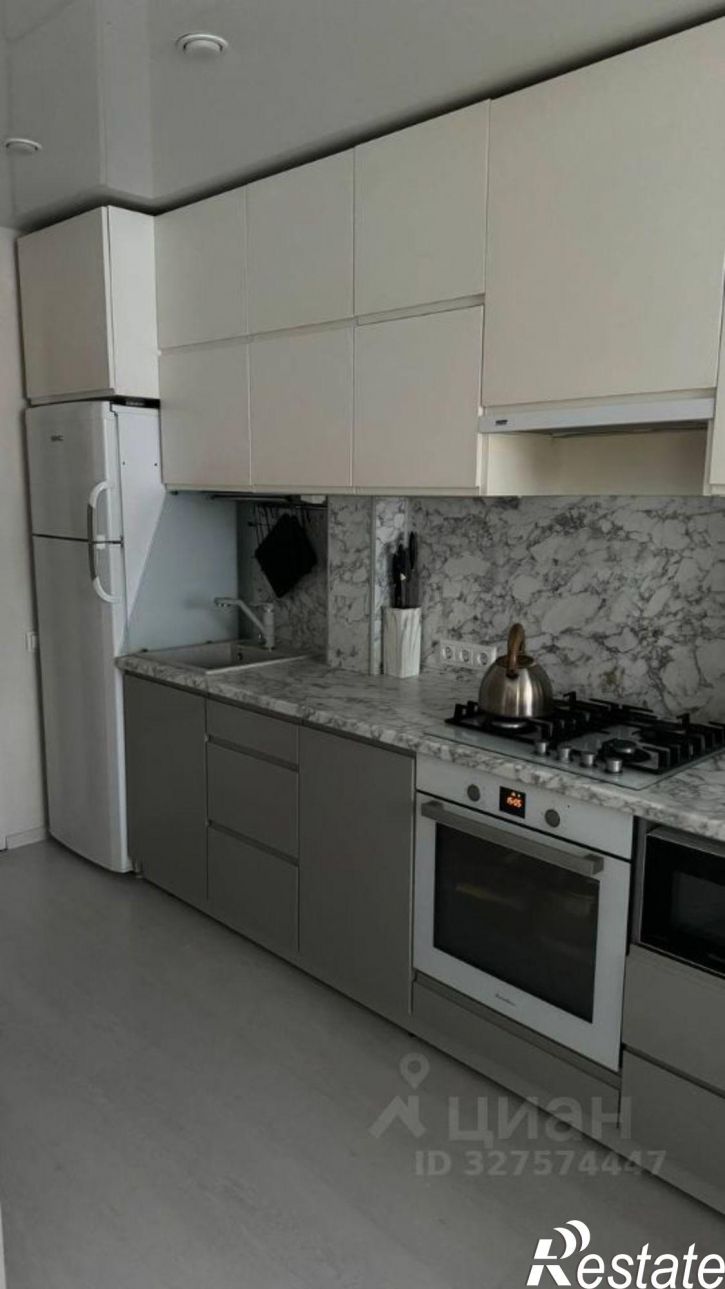 2-комн квартира улица Куратова, 83А,  д. 83А