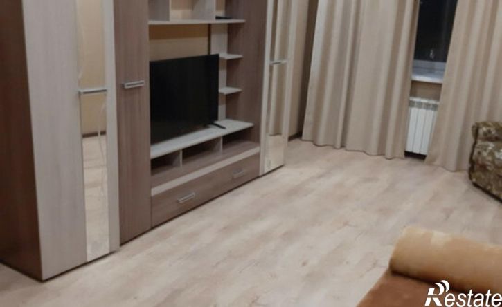 2-комн квартира улица Куратова, 76,  д. 76