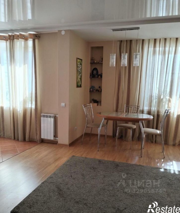 4-комн квартира пр-кт Бумажников, 42,  д. 42
