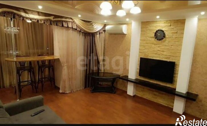 4-комн квартира пр-кт Бумажников, 42,  д. 42