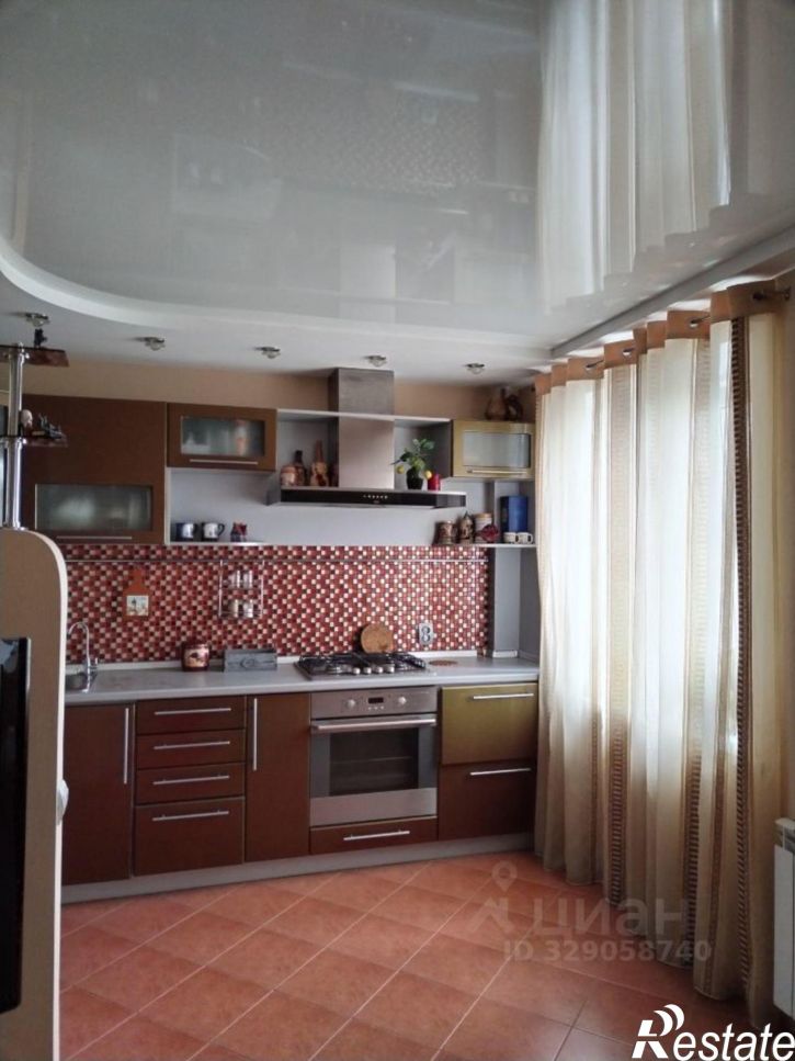 4-комн квартира пр-кт Бумажников, 42,  д. 42