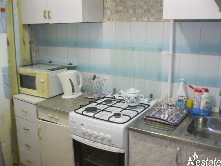 2-комн квартира Коммунистическая улица, 18,  д. 18