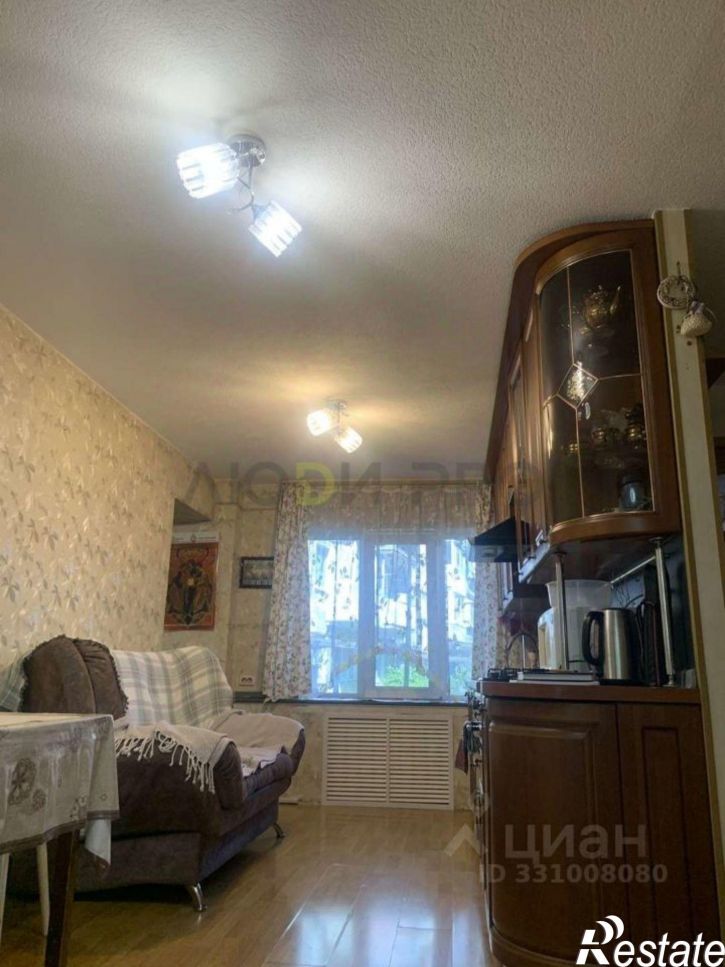 2-комн квартира улица Куратова, 37,  д. 37