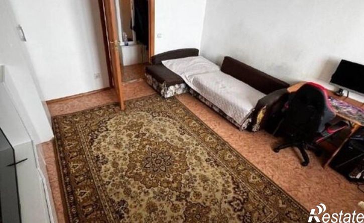 4-комн квартира улица Панева, 12,  д. 12