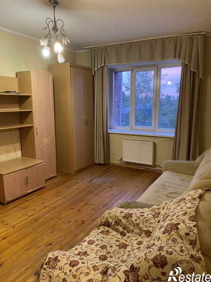 3-комн квартира ул Чкалова, 8,  д. 8
