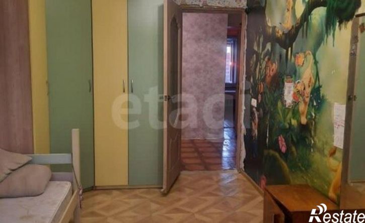 4-комн квартира ул Интернациональная, 172,  д. 172
