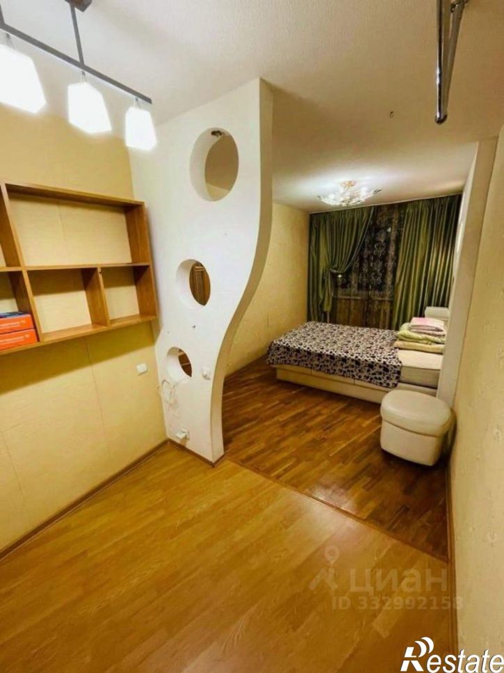 4-комн квартира пр-кт Бумажников, 57,  д. 57