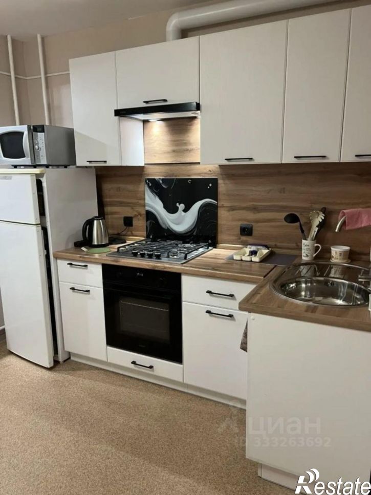 4-комн квартира Сыктывкар, улица Славы, 26