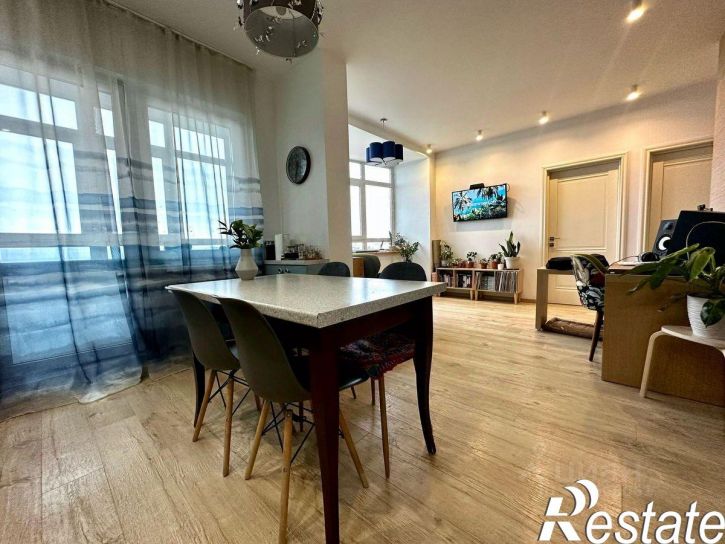 3-комн квартира улица Куратова, 72,  д. 72