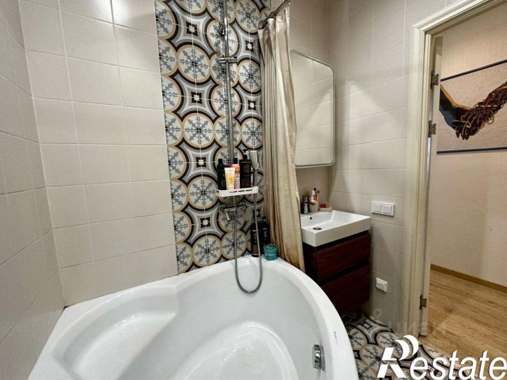 3-комн квартира улица Куратова, 72,  д. 72
