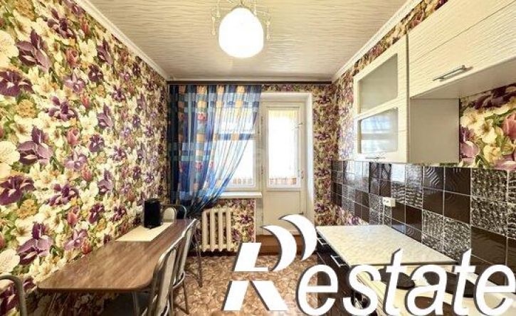 3-комн квартира микрорайон Верхний Чов, 58