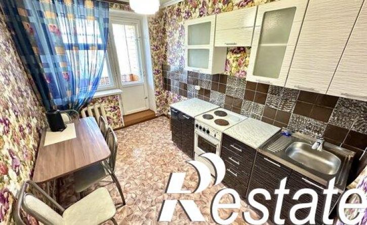 3-комн квартира микрорайон Верхний Чов, 58