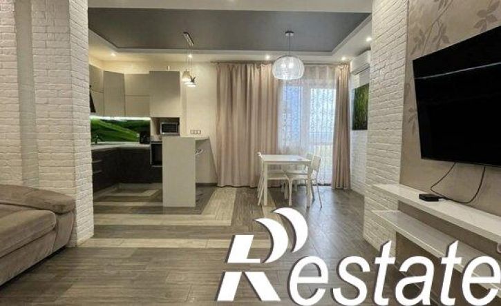 4-комн квартира улица Клары Цеткин, 50,  д. 50